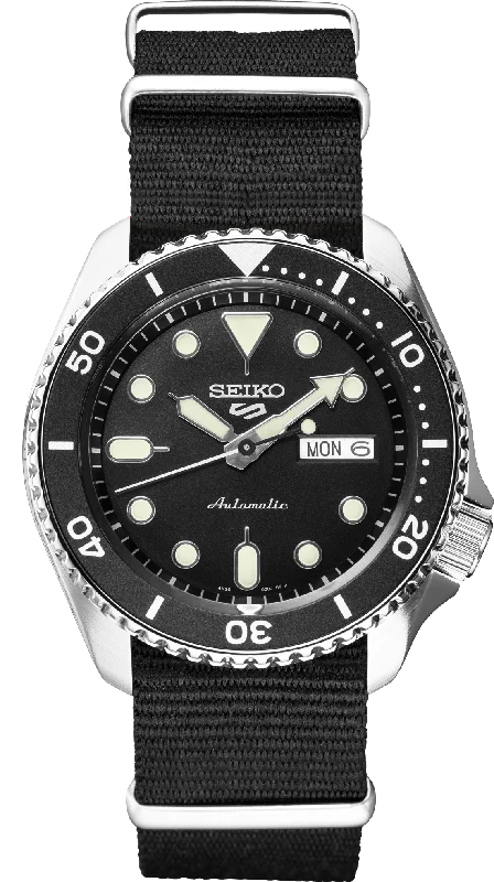 Seiko 5 Sports SRPD89