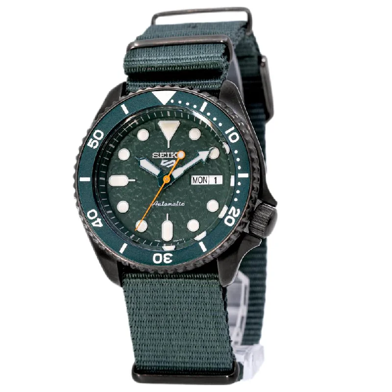 Seiko Men's SRPD77K1 5 Sports Suits Green Dial DayDate Watch